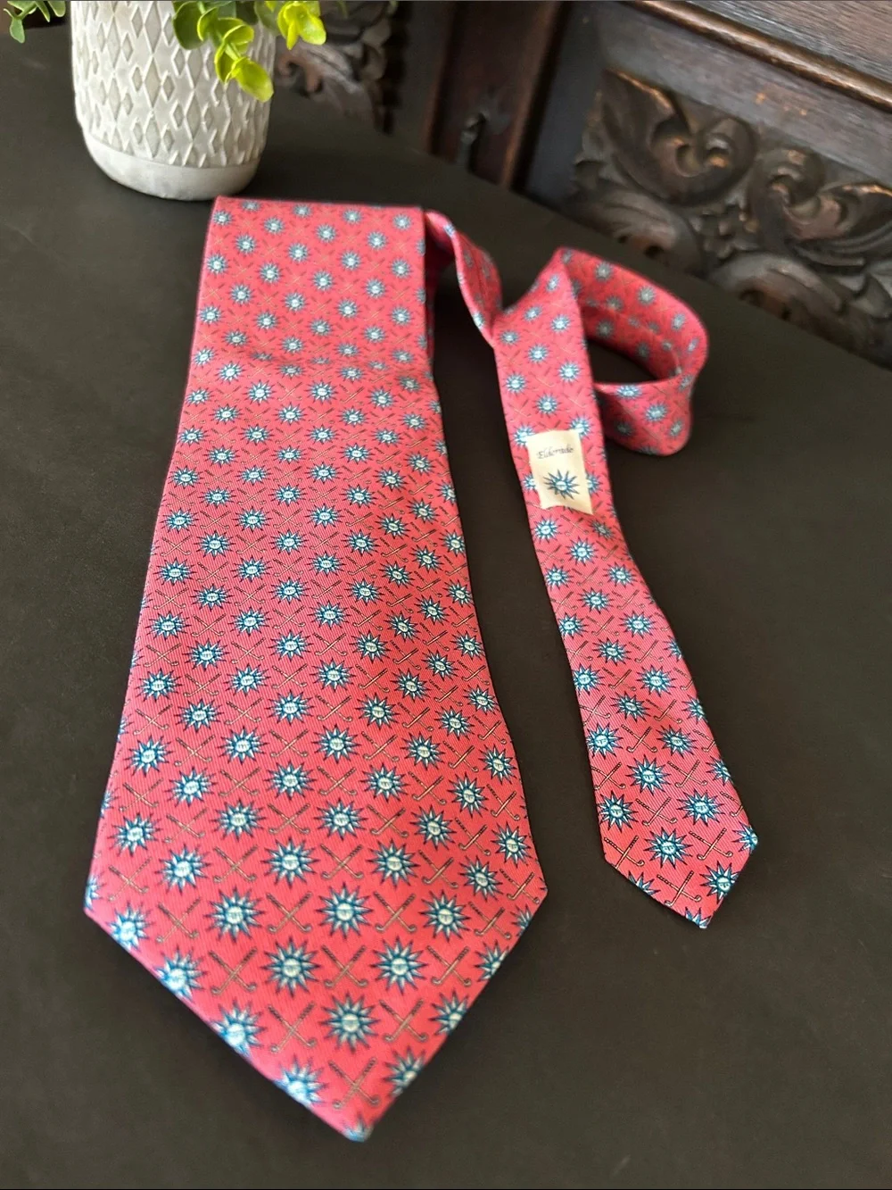 Classic Men's Red Patterned Silk Tie